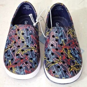 NWT Cat & Jack Toddler Sharks Slip-On Water /Summer Shoes Sandals